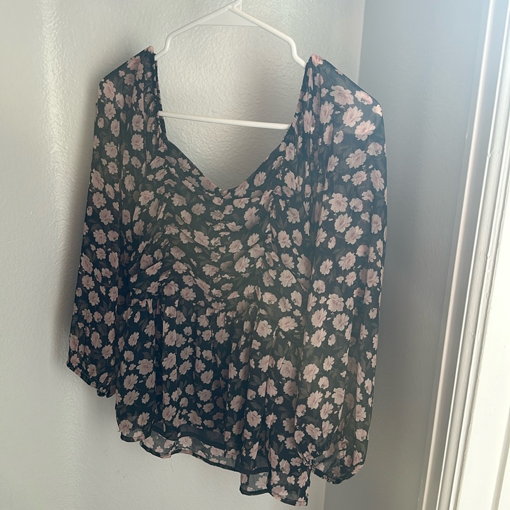 American Eagle peplum blouse, pink flowers over dark green base